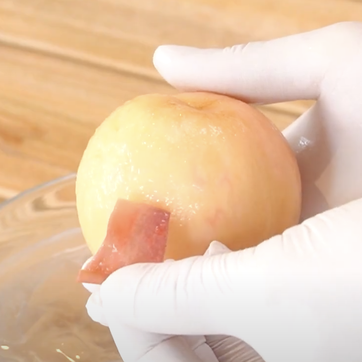 お菓子の基本!桃の皮の剥き方 (湯剥き)