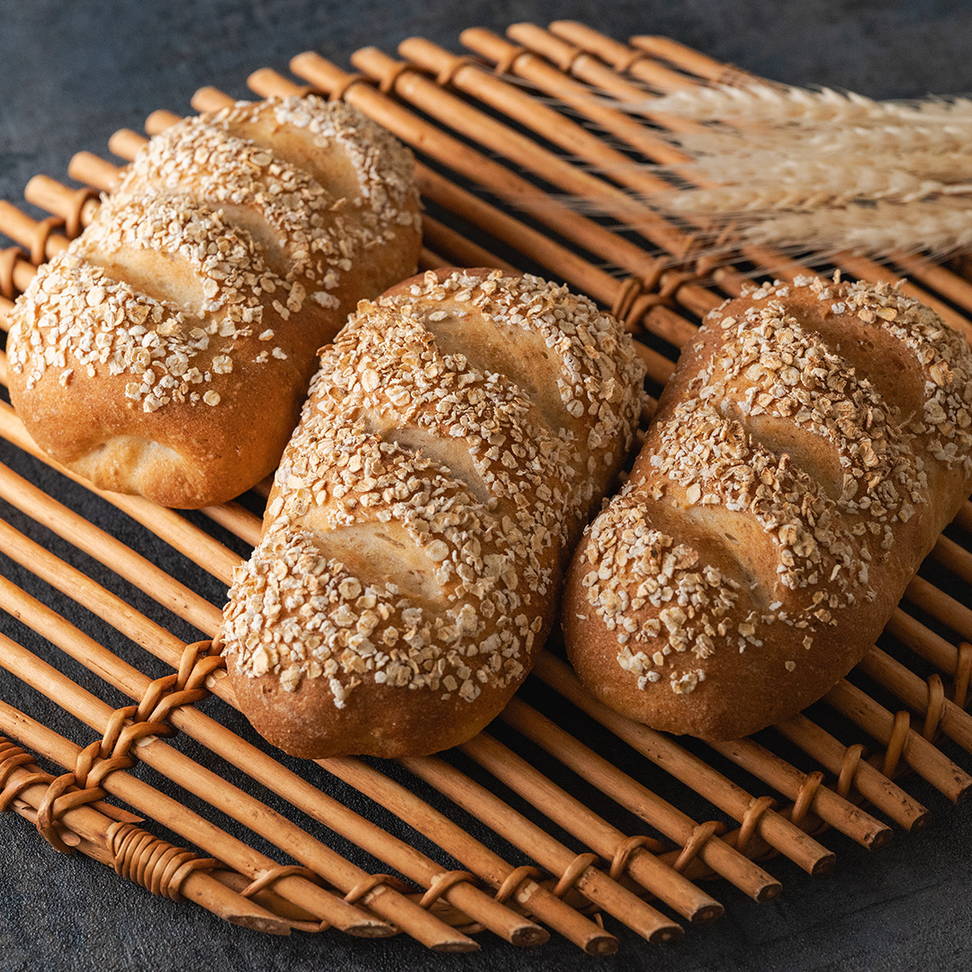 全粒粉とオートミールのセミハードブレッド