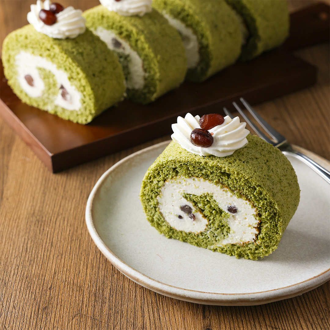 米粉の抹茶ロールケーキ