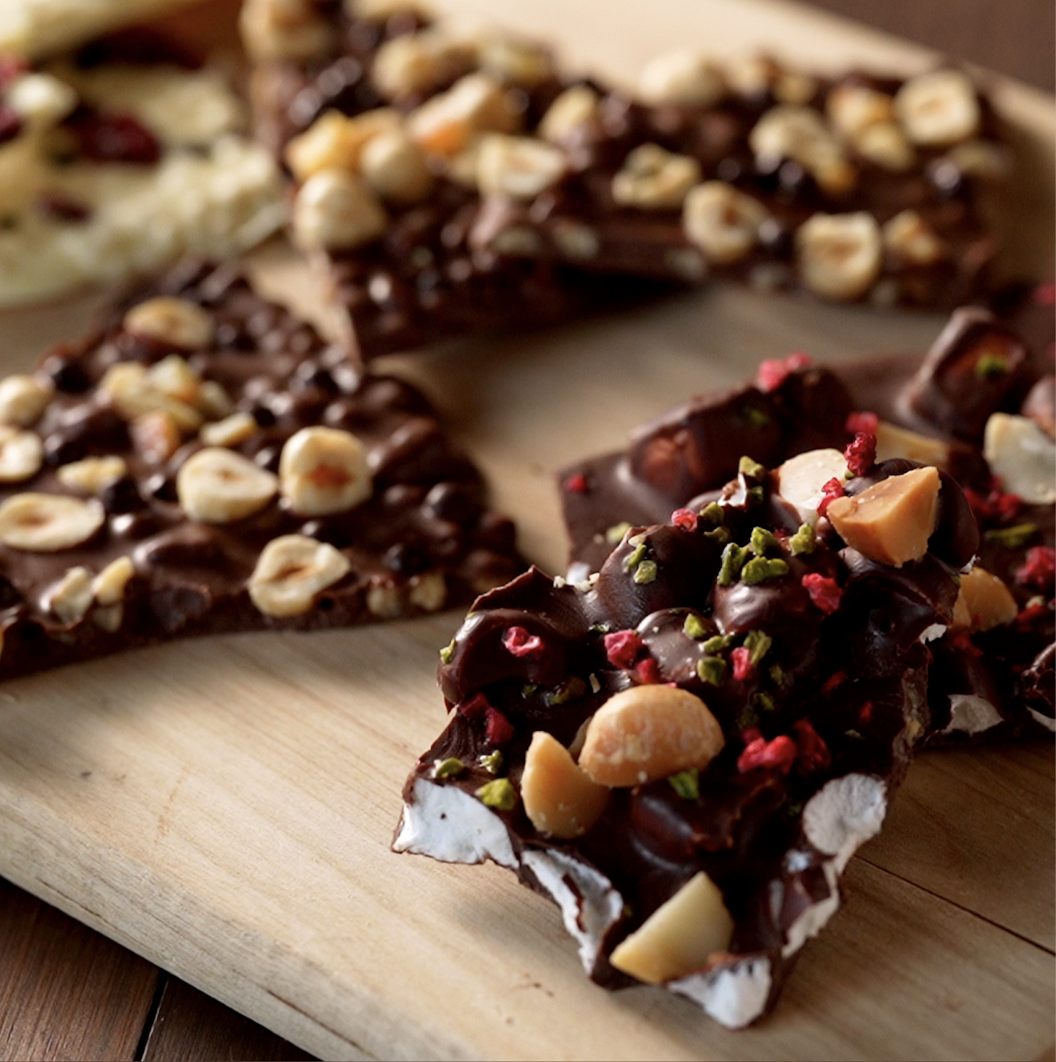 クーベルチュールで作る割れチョコ