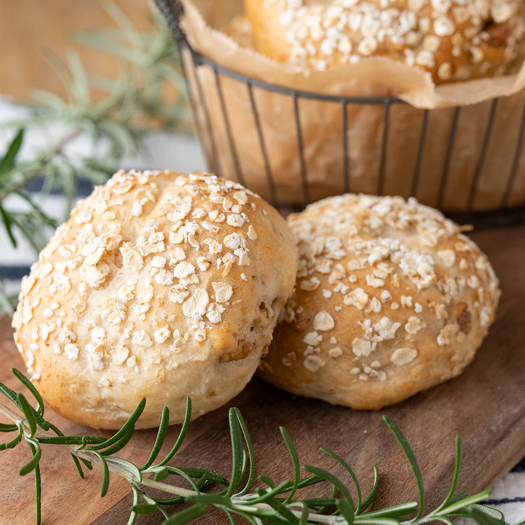 オートミールとクルミのプチパン