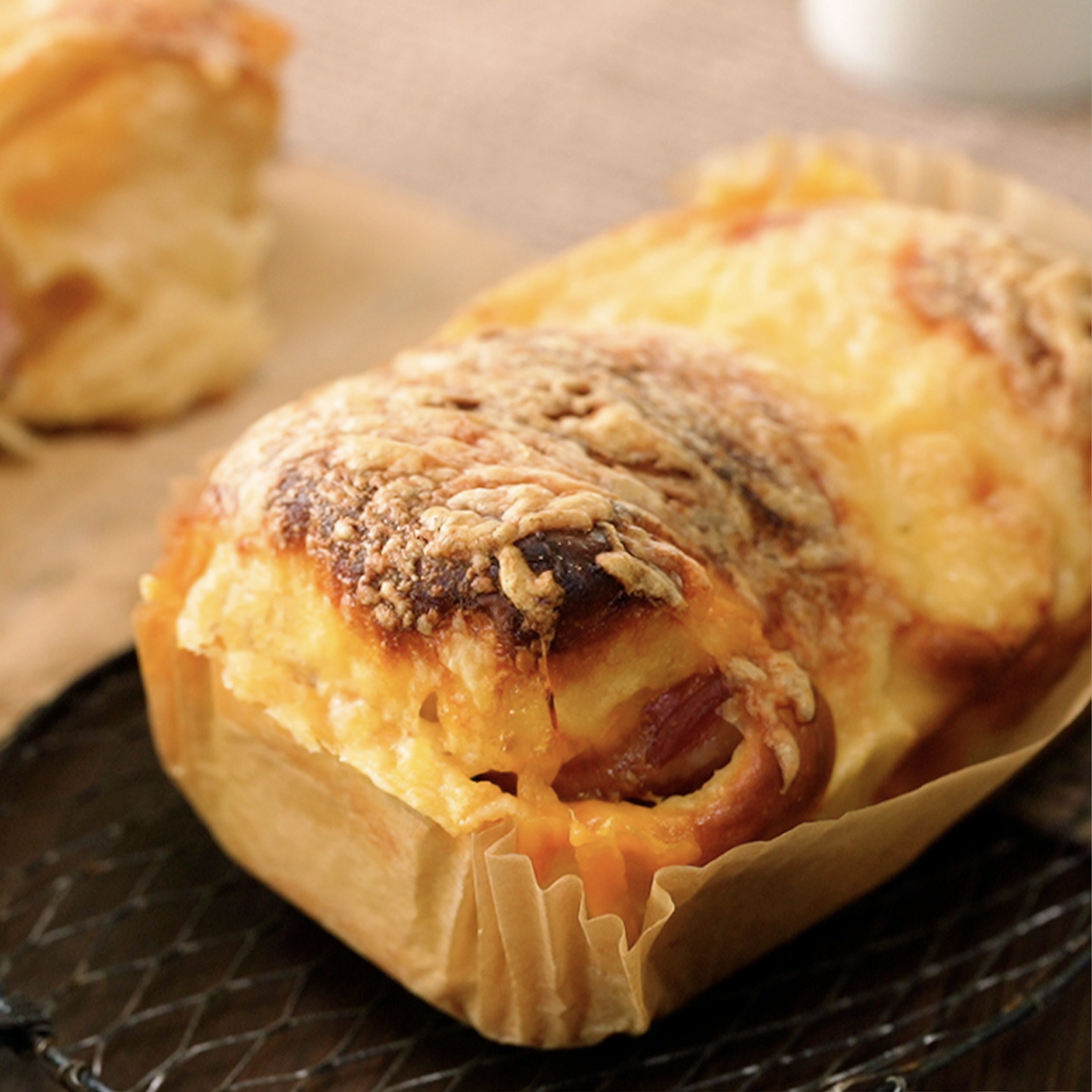 チーズとベーコンのふわふわパン