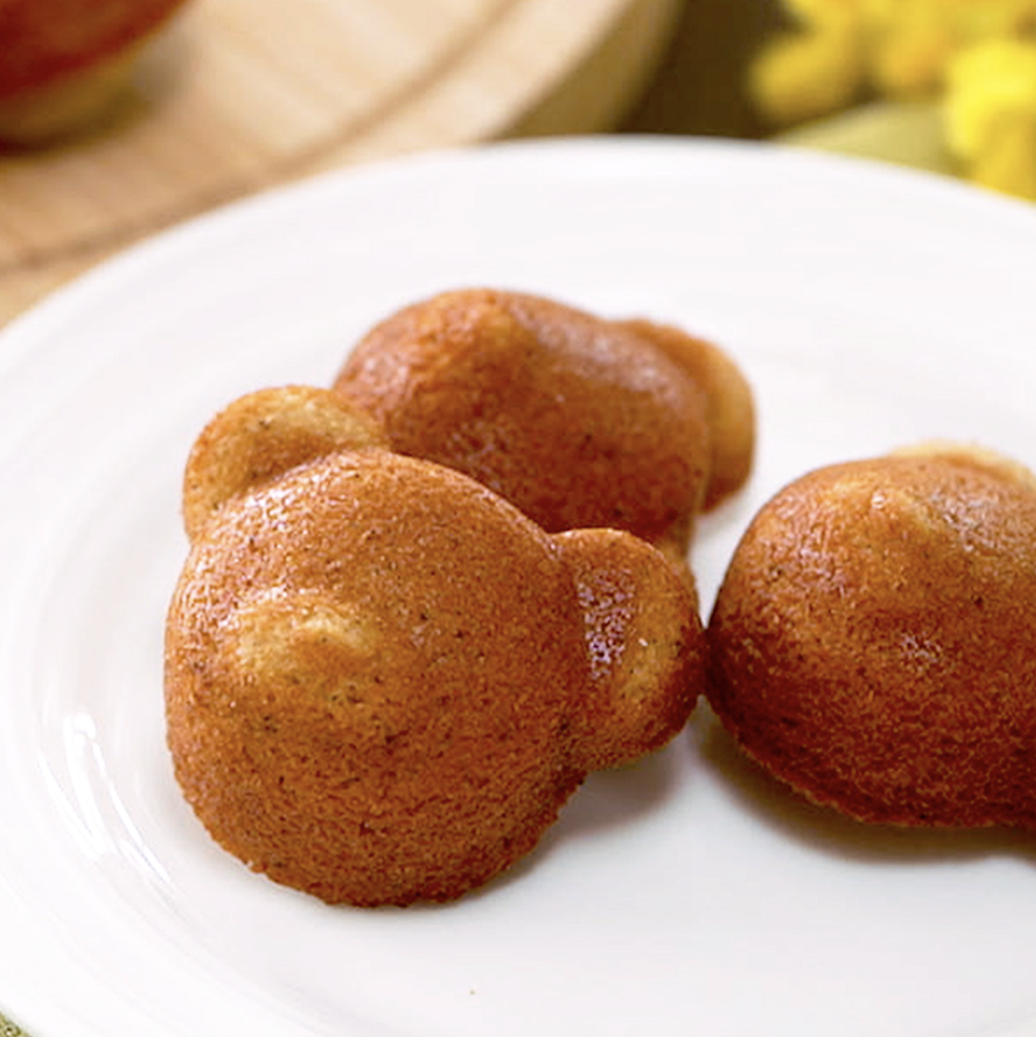 クマちゃん型を使ったハチミツ入りフィナンシェ