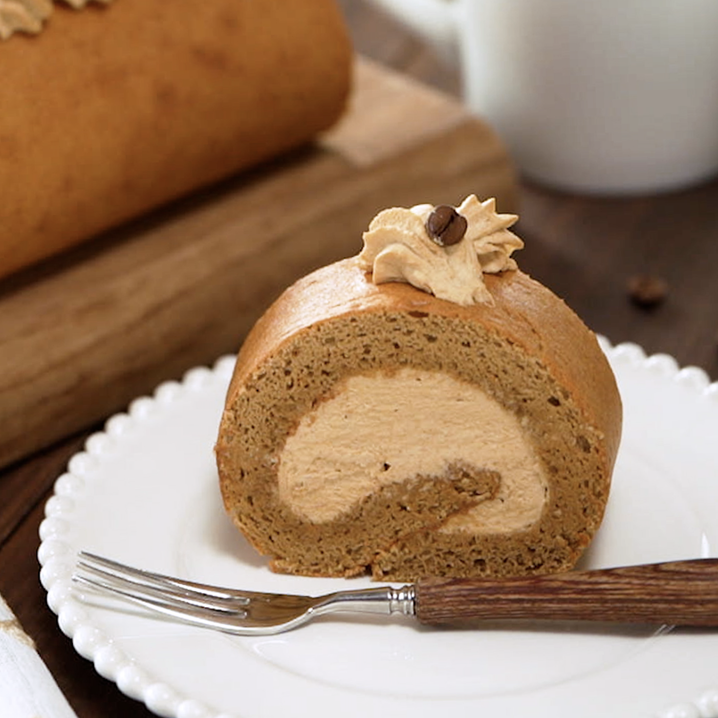 コーヒーロールケーキ