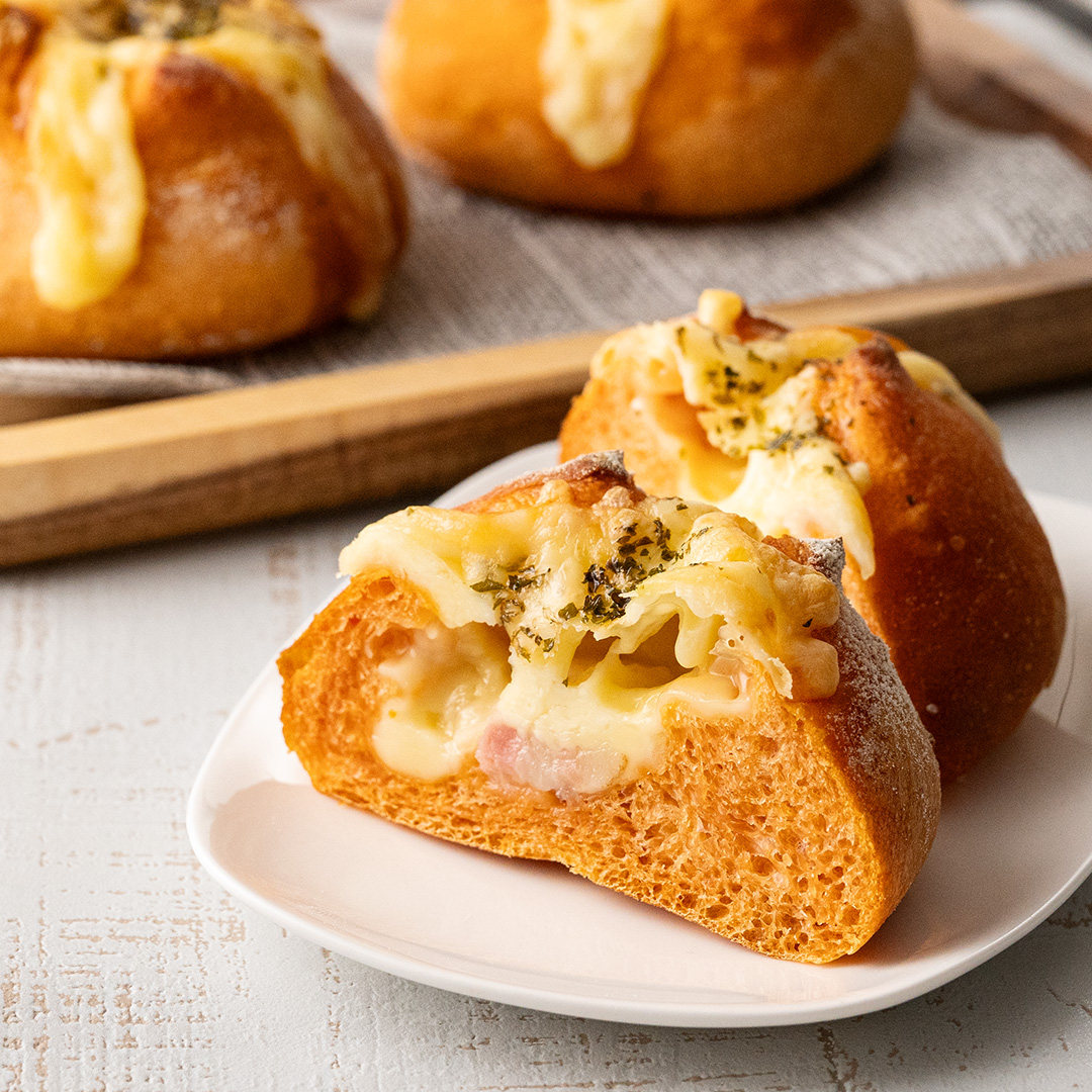 トマトとチーズのセミハードブレッド