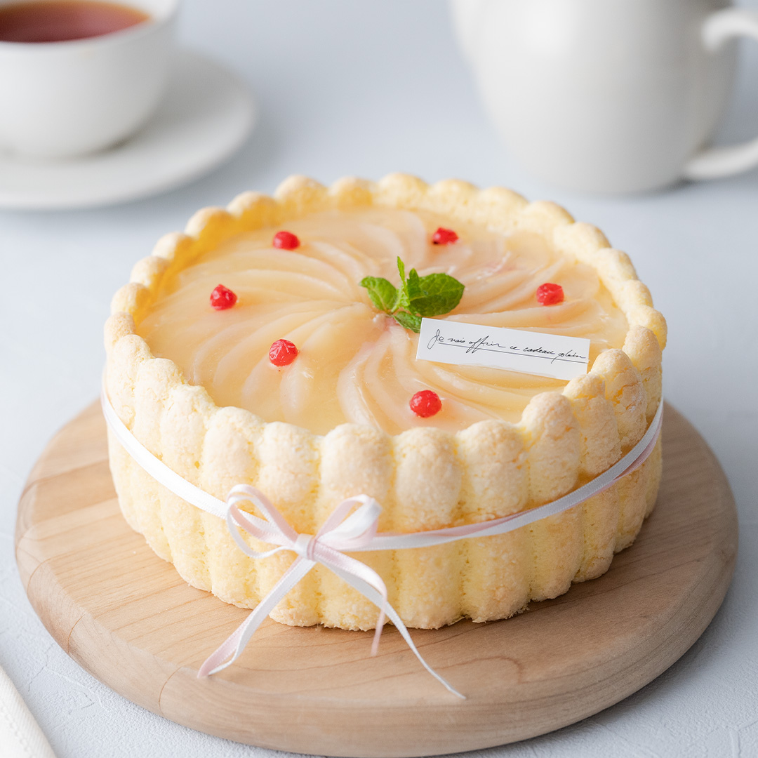 桃のシャルロットケーキ