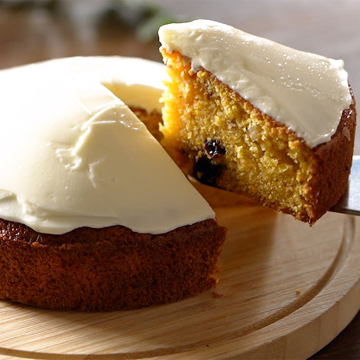 イギリスの伝統菓子　基本のキャロットケーキ