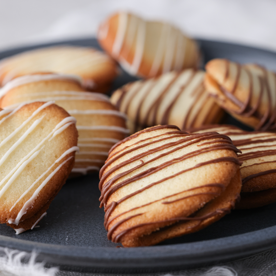 ラングドシャのチョコレートサンドクッキー