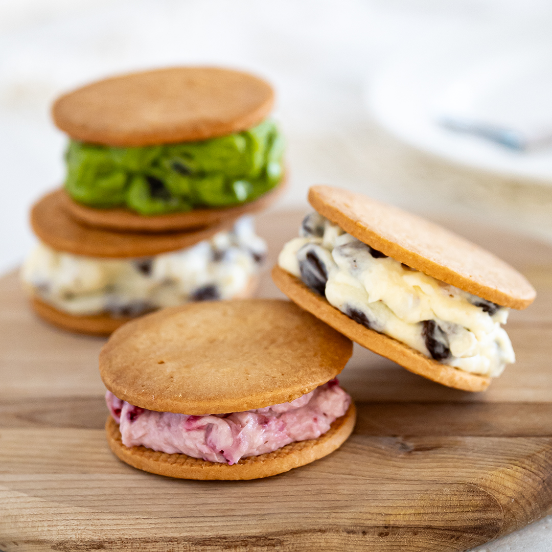 3種のチーズクッキーサンド(ラムレーズン・抹茶・ラズベリー)