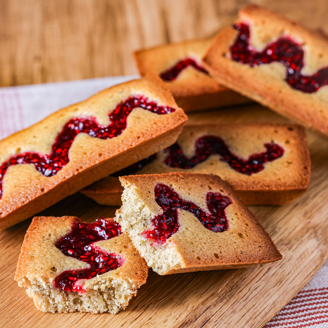 ピスタチオとラズベリーのフィナンシェ