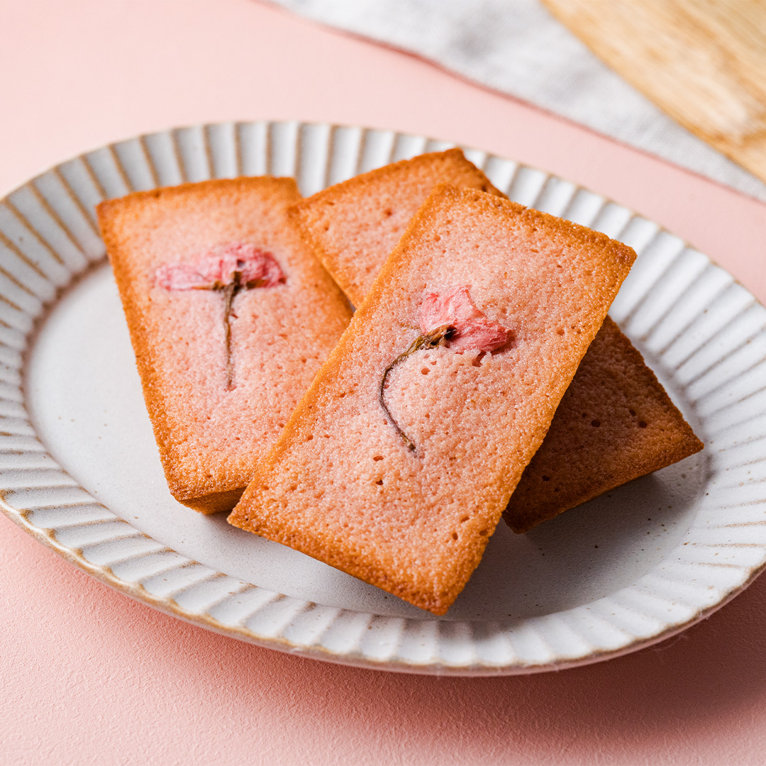 桜のフィナンシェ