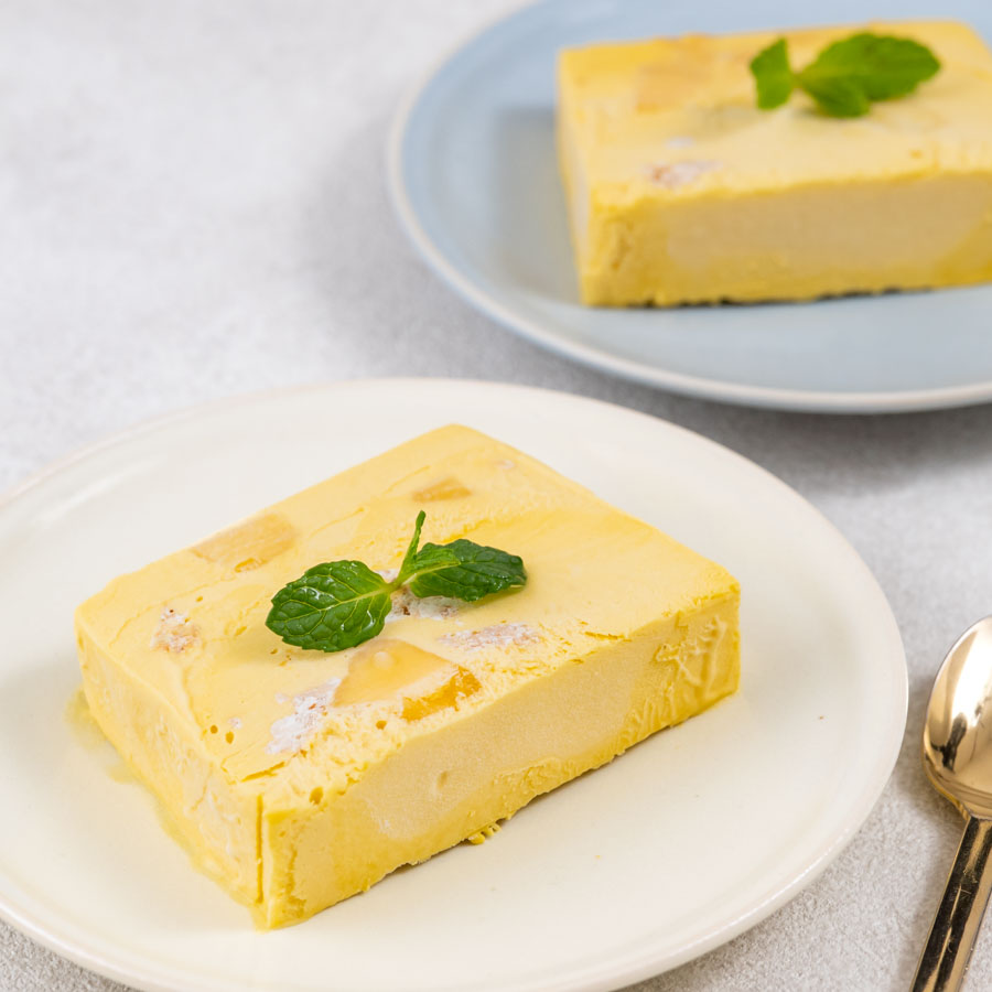 マンゴーのセミフレッド