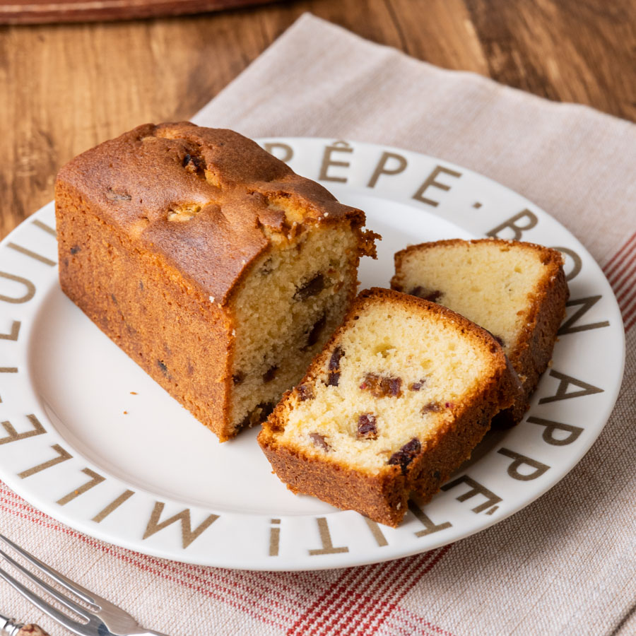 栄養満点!デーツを使ったしっとりパウンドケーキ