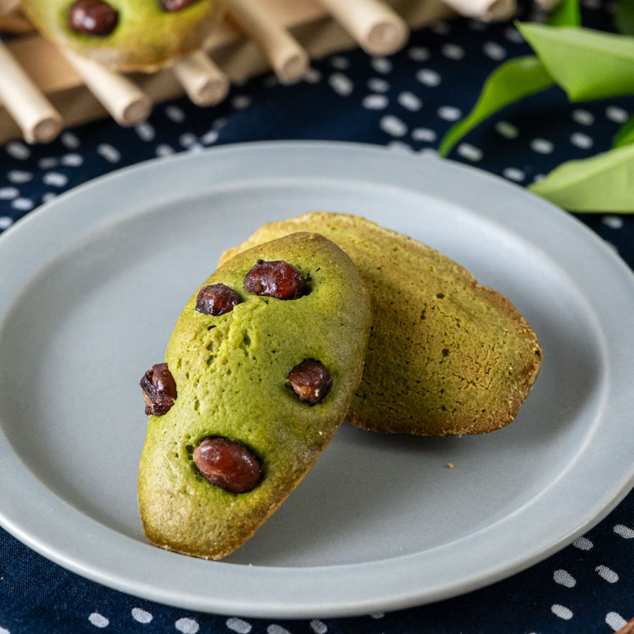 抹茶とお豆のマドレーヌ