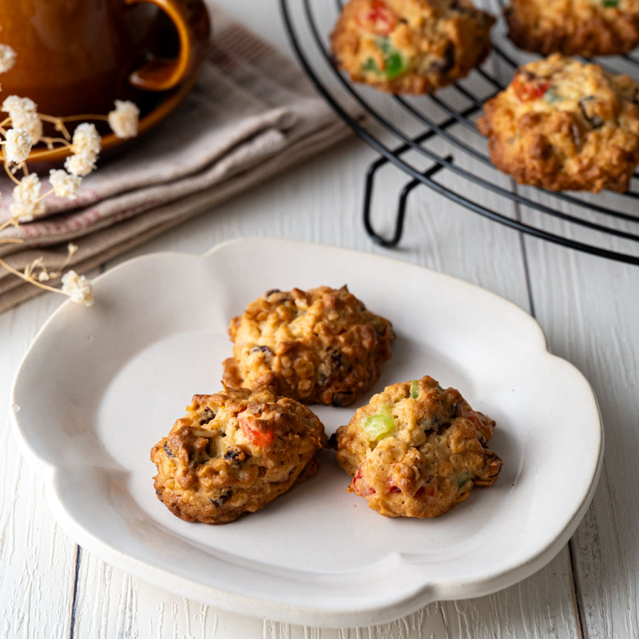 ドレンチェリーがアクセント!気軽に作れるオートミールクッキー