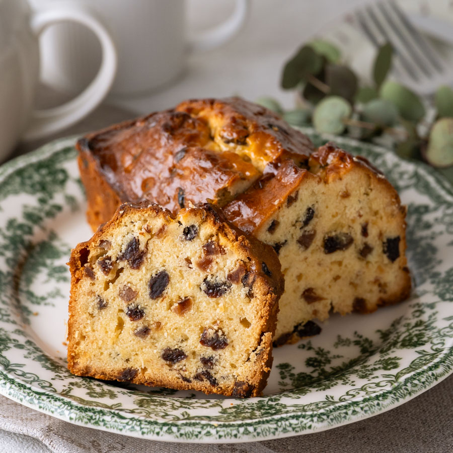 自家製漬け込みフルーツのパウンドケーキ