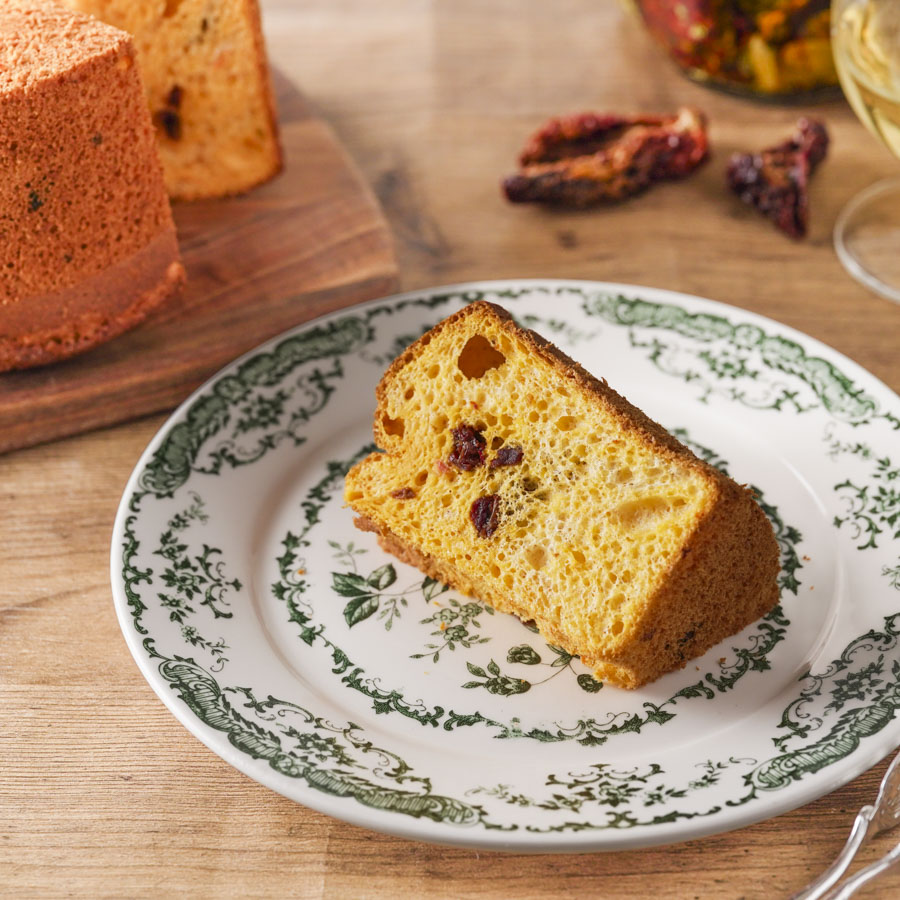 お食事系にも!トマトとチーズのシフォンケーキ