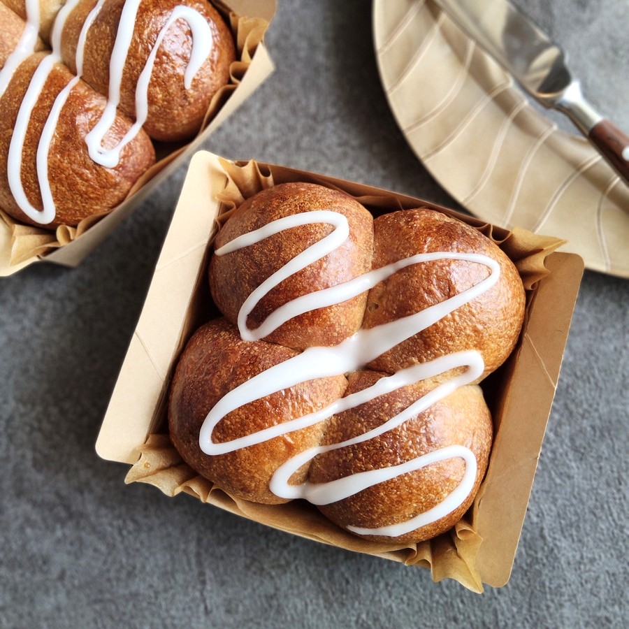 ホシノ天然酵母で作るスパイス香るチャイブレッド