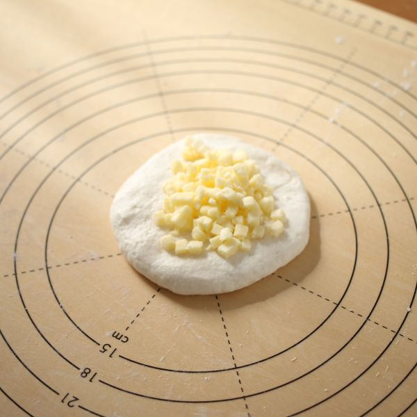 8　成形【チーズパン】