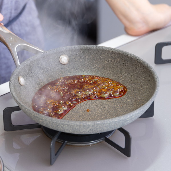 6　キャラメルりんごソース