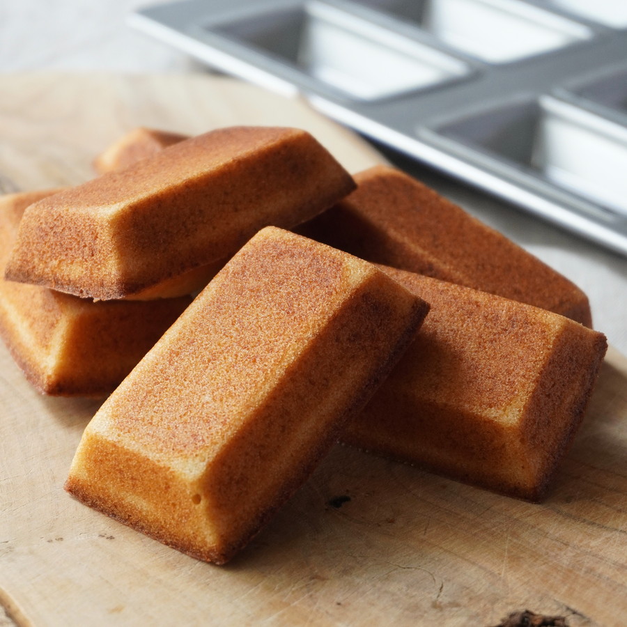 おやつやおつまみの新定番　チーズフィナンシェ