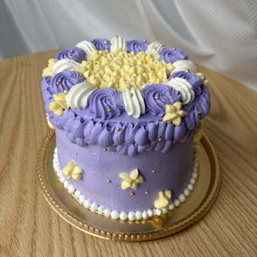 推しカラーで作る!お花のデコレーションケーキ