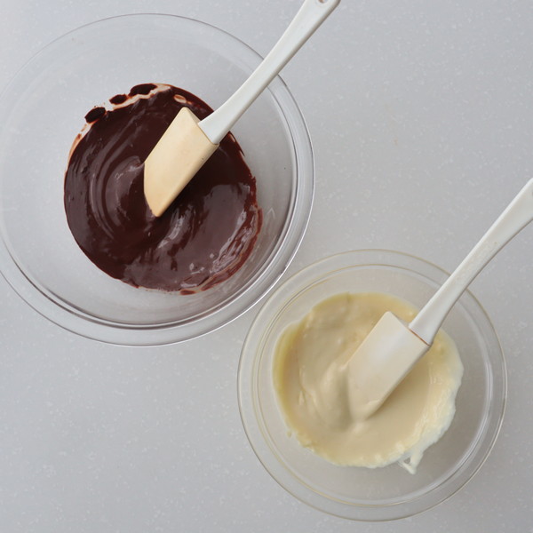 16　飾り用チョコレート