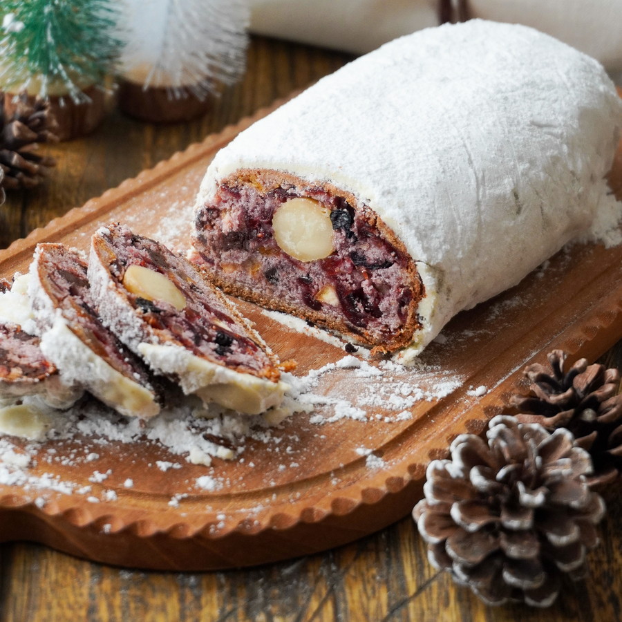 甘酸っぱくて華やか　カシスシュトーレン