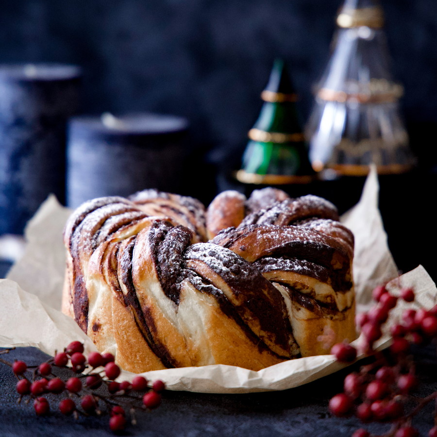 丸型で作る　ケーキのような簡単バブカ|クリスマスリース風