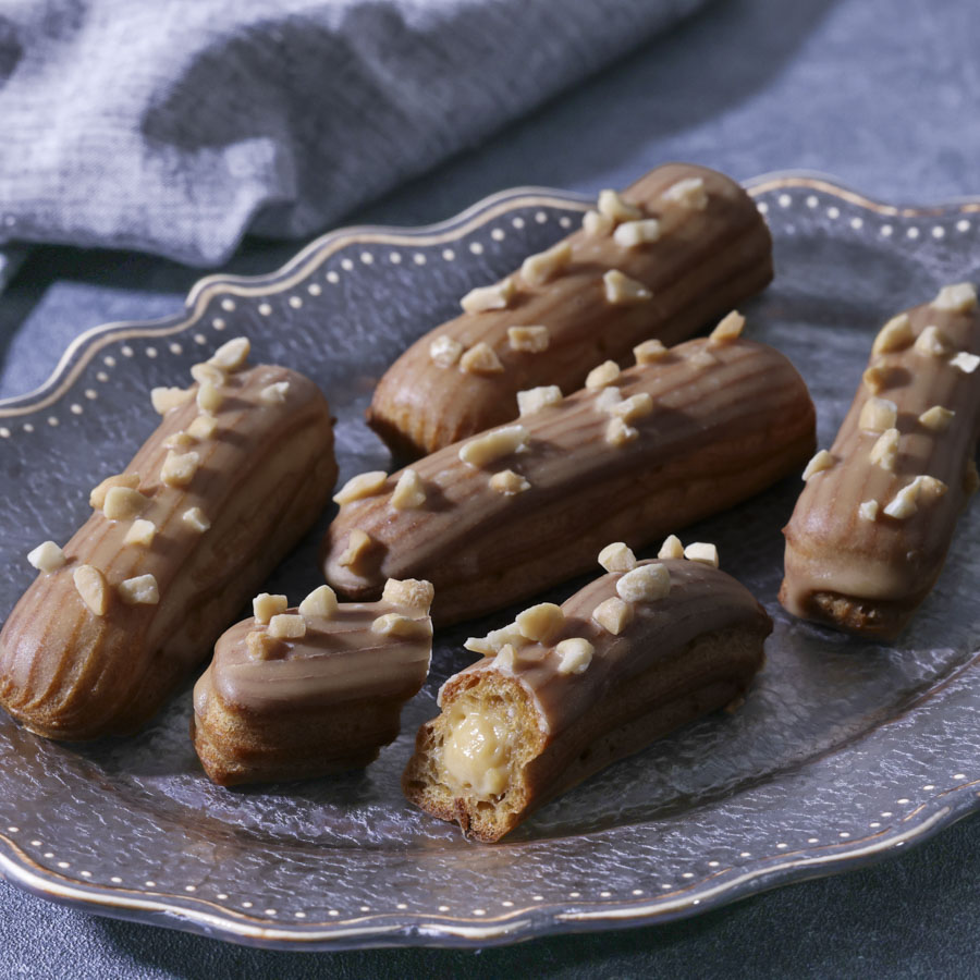 ブロンドチョコレートとキャラメルのエクレア