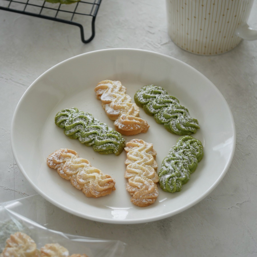 食感軽やか♪絞り出しクッキー～バニラ&抹茶～