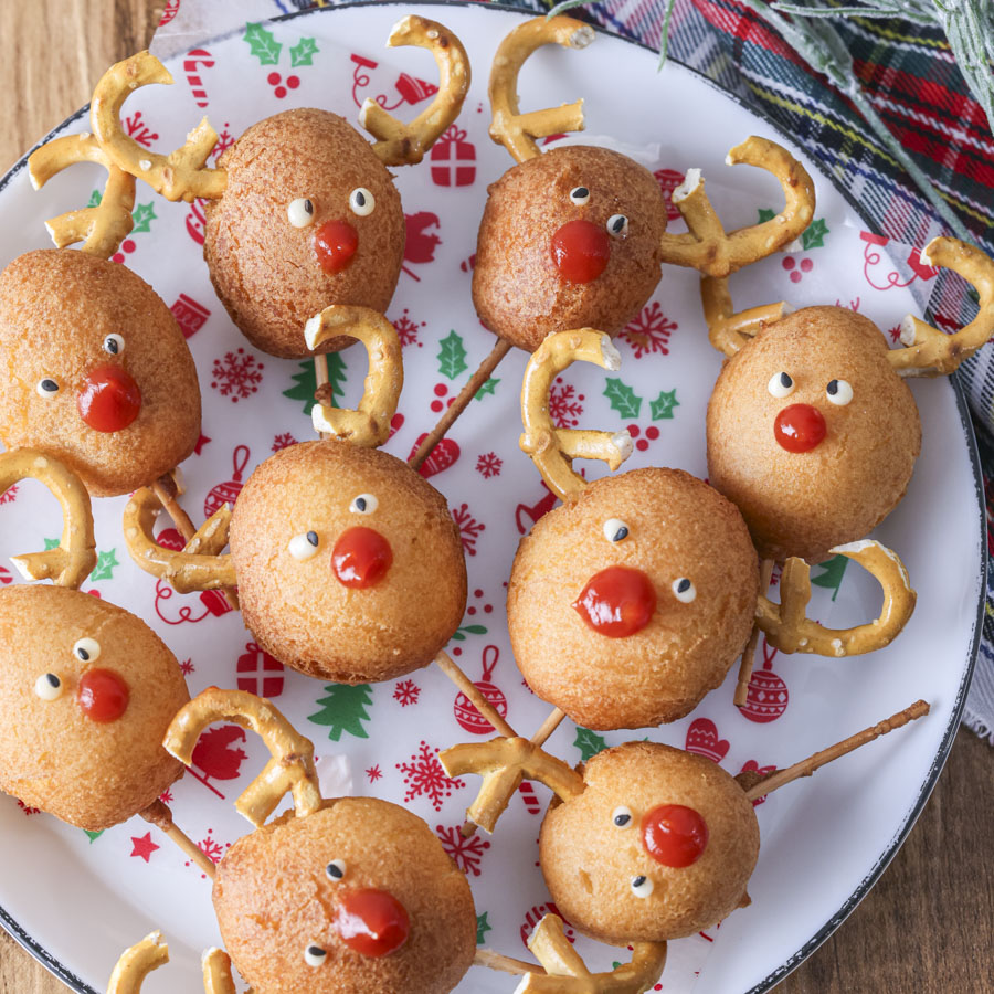 パンケーキミックスで作る!トナカイのアメリカンドック