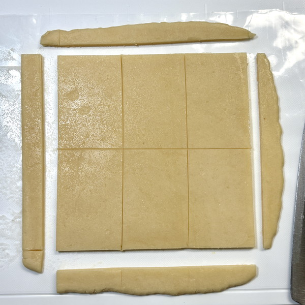 10　クッキー生地のカット