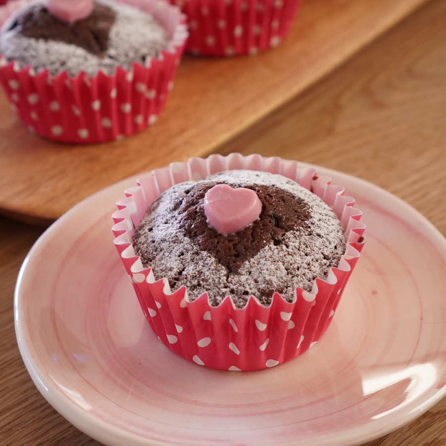 友チョコにおすすめ!カップで作る、簡単かわいいブラウニー