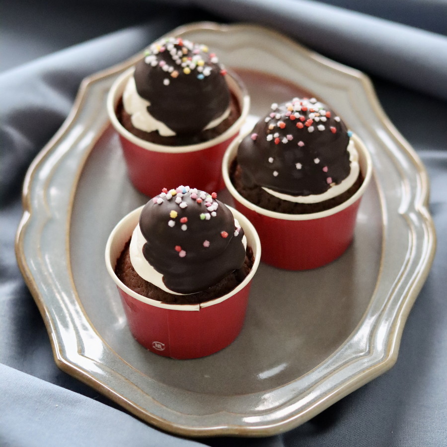 簡単!濃厚チョコディップカップケーキ