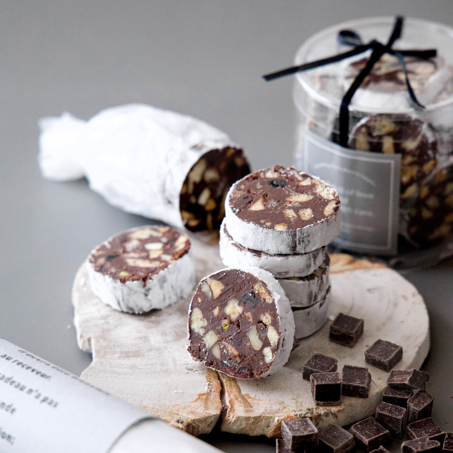 贅沢ナッツの簡単チョコレートサラミ