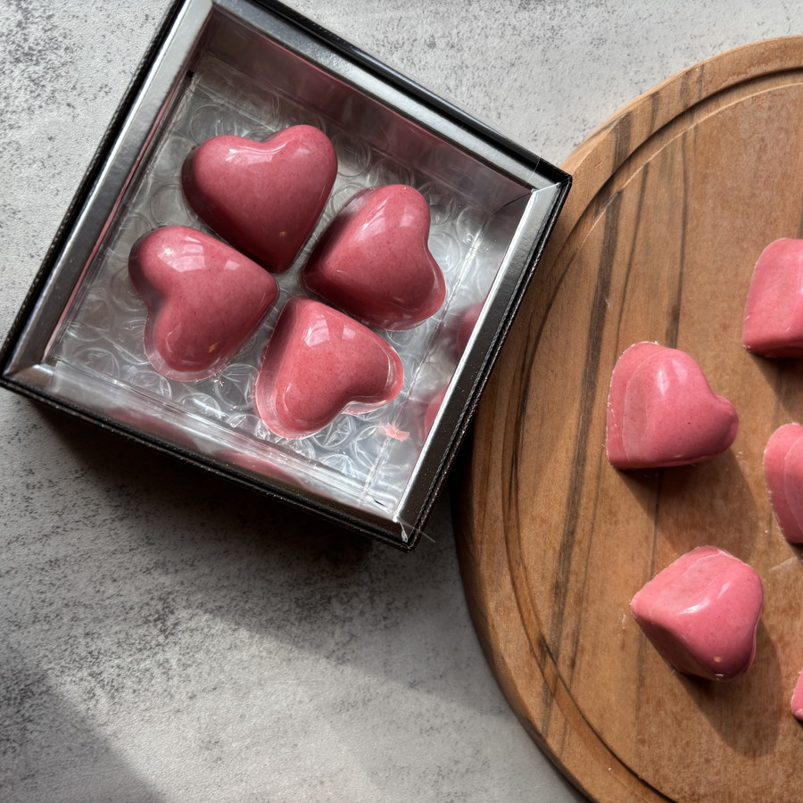 いちごとフランボワーズのボンボンショコラ