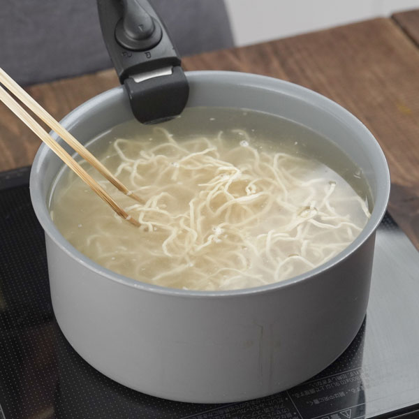 8　豆腐干絲の準備