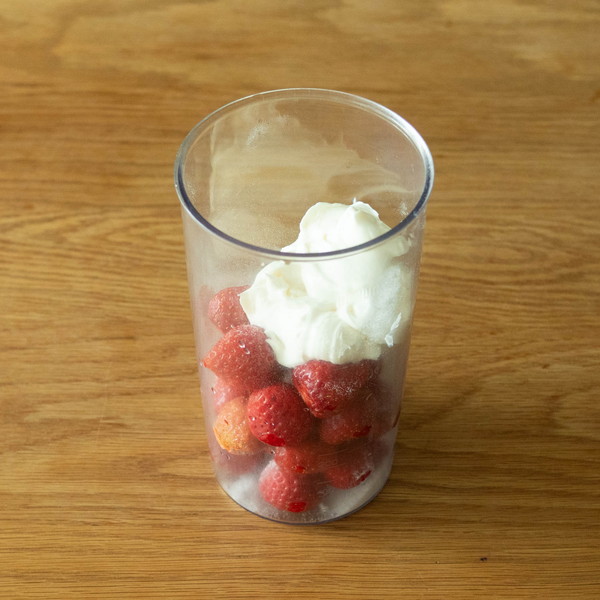 1  いちごマスカルポーネムース