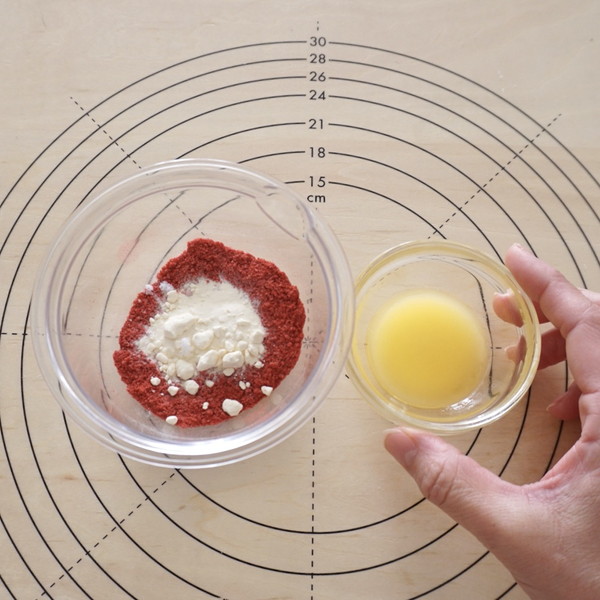 4　いちごのフィリング作り