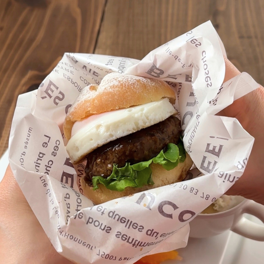 白神こだま酵母のプチパンで作る!絶品バーガー「てりたま。」