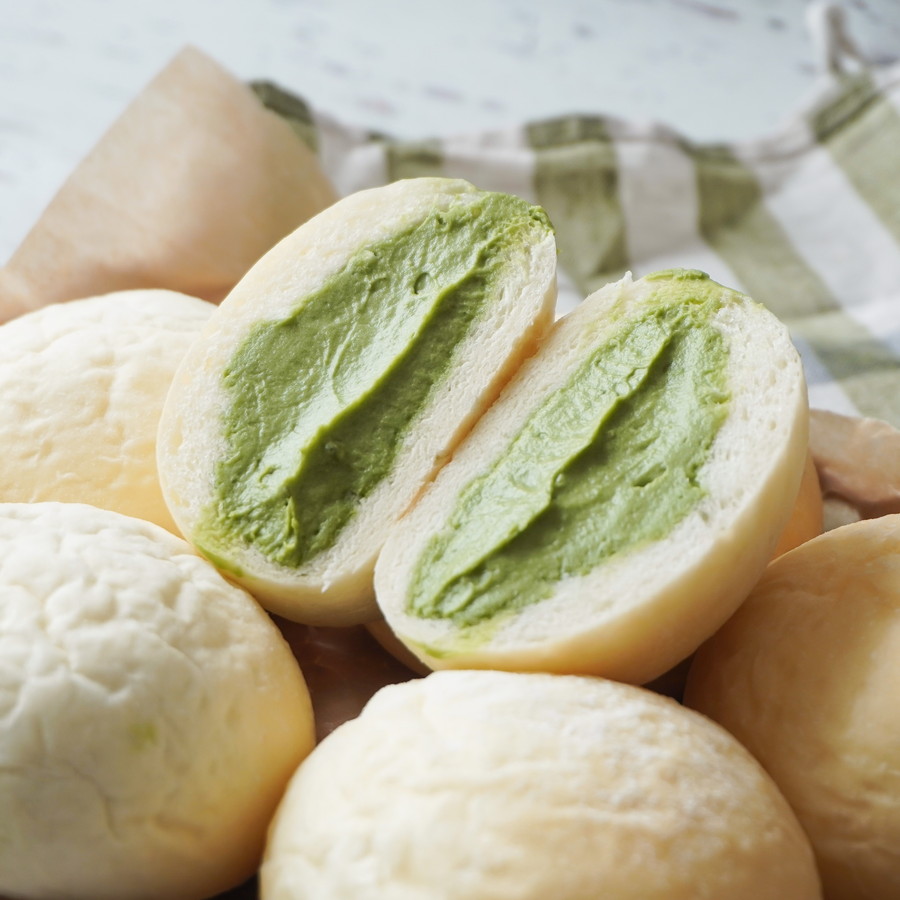 なめらか濃厚　抹茶あんクリームパン