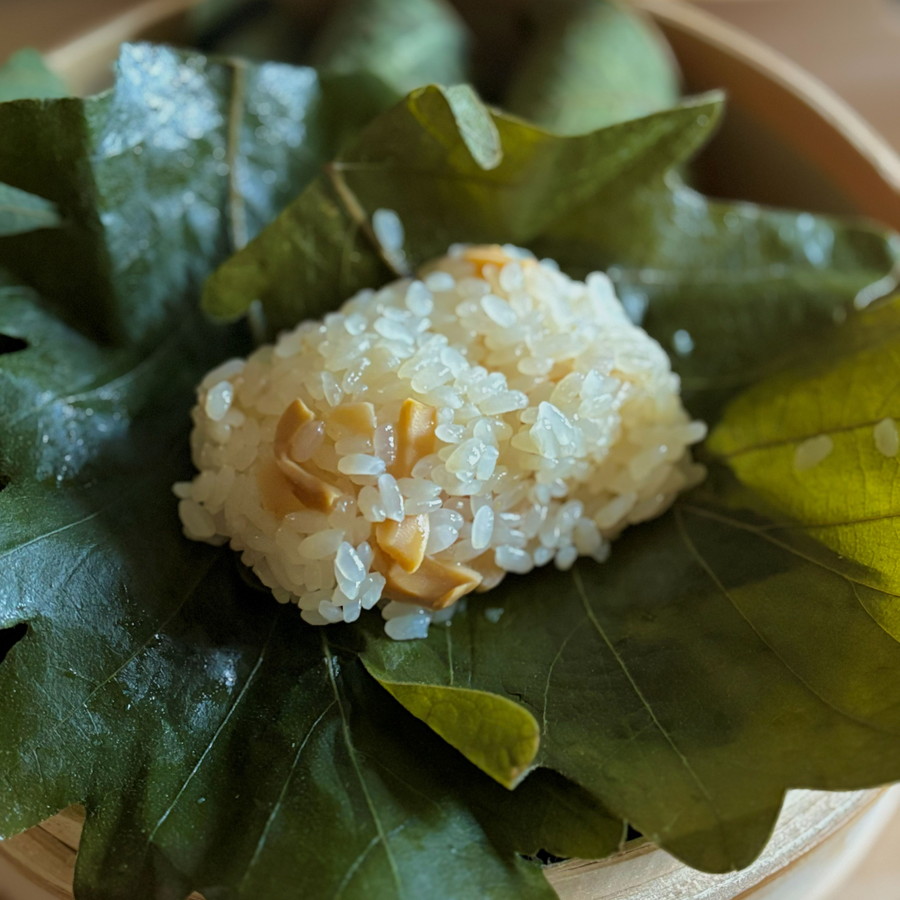 季節を味わう春ごはん!せいろで作る柏葉おこわ