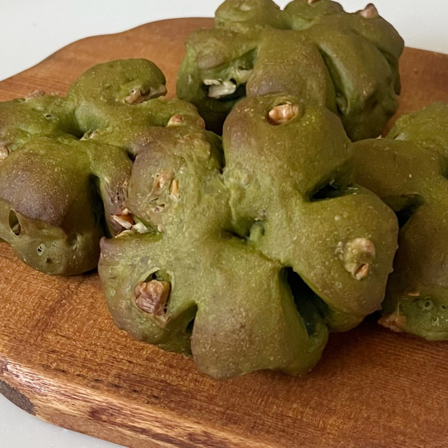 抹茶あんたっぷり!抹茶づくしのくるみパン