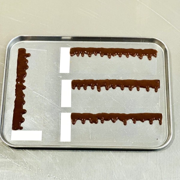 1　トッピング用チョコ