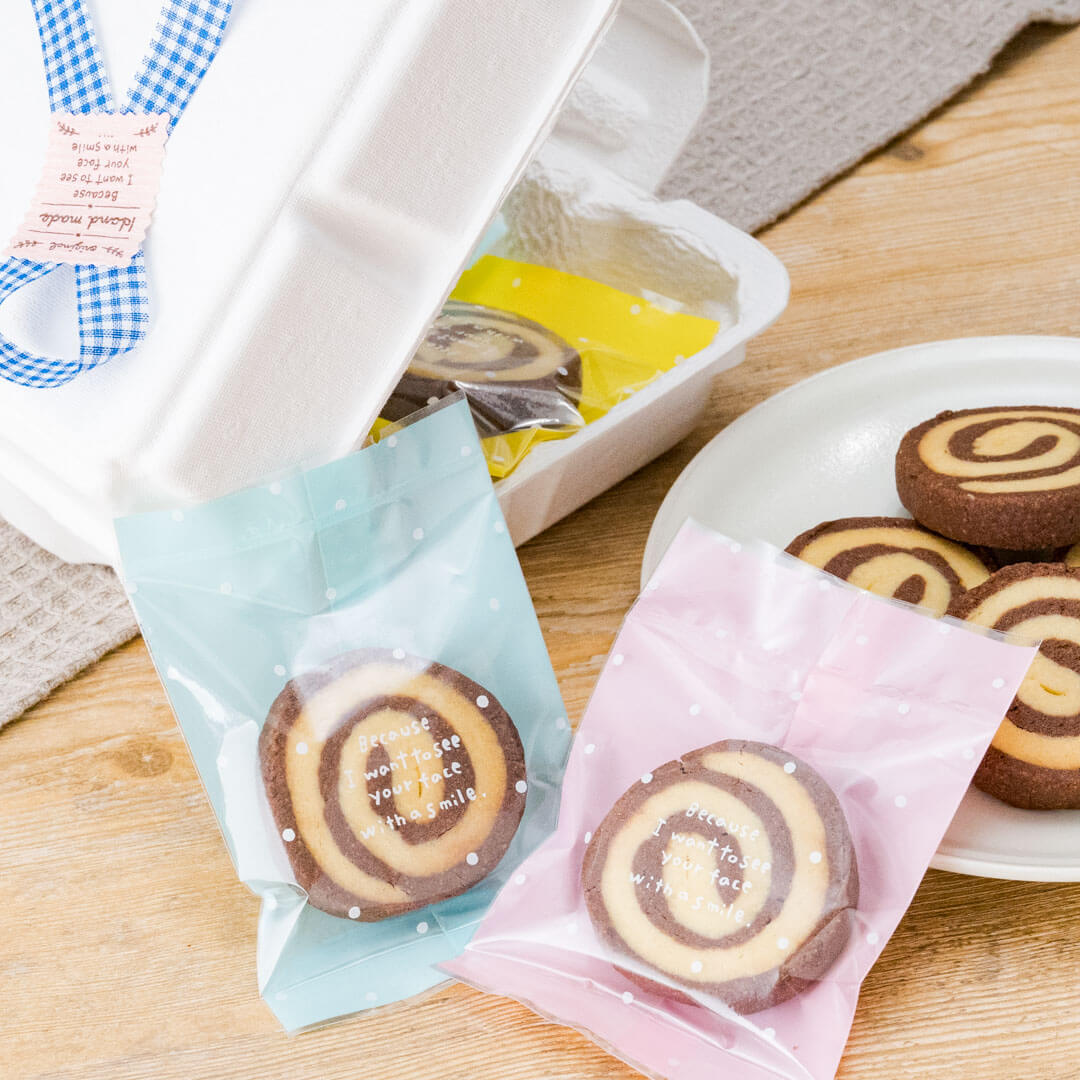 カラフルな個包装が可愛いうずまきクッキーのラッピング