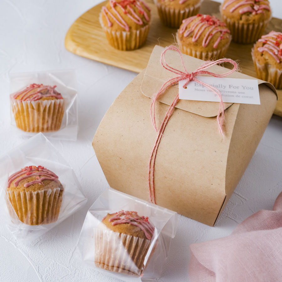 リボンのタグがアクセントのミニマフィンのラッピング