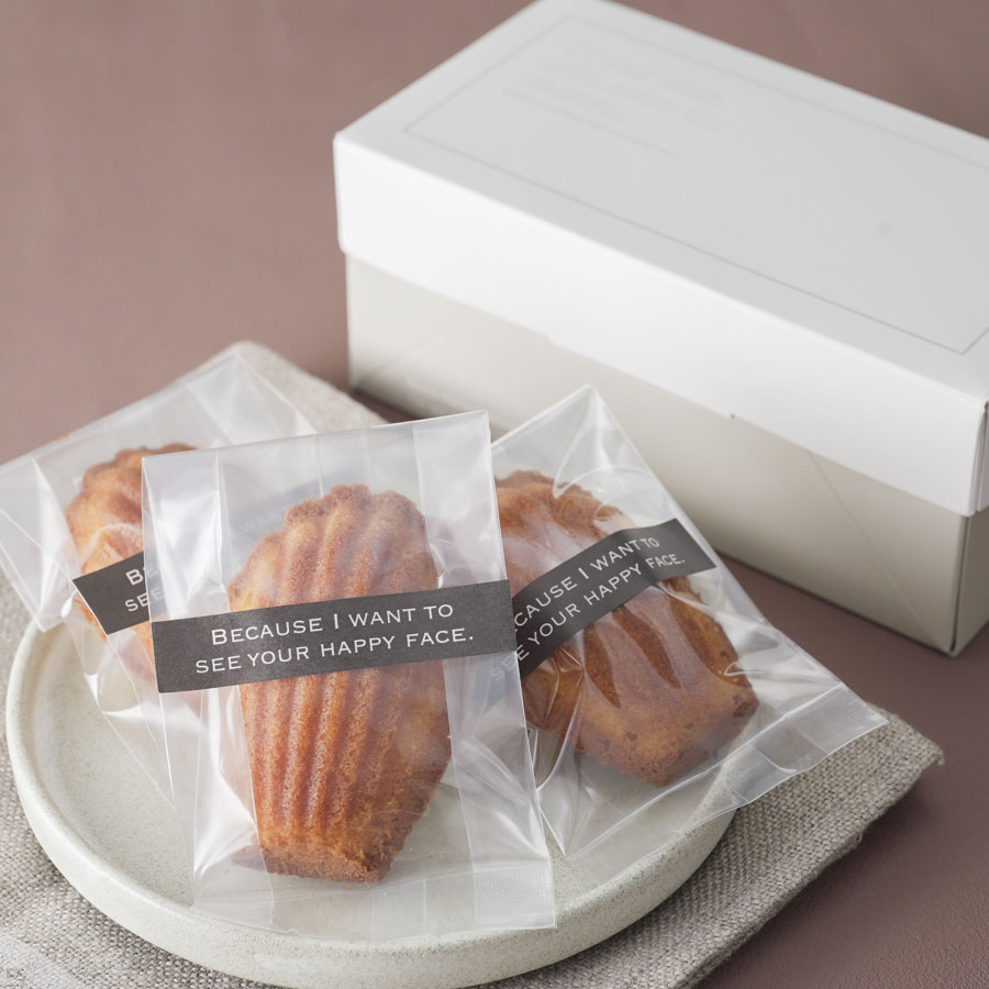 543　お店みたいなマドレーヌのラッピング