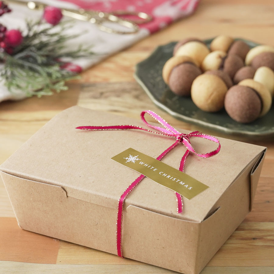 チョコサンドクッキーのボックスラッピング