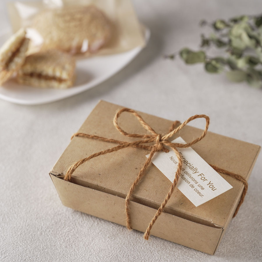 ナチュラルテイストなダックワーズラッピング